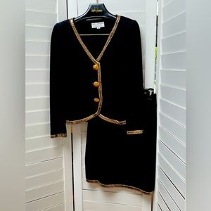 ST JOHN EVENING by Marie Gray Evening jacket w/skirt. SIZE 4 Black w/Gold EUC